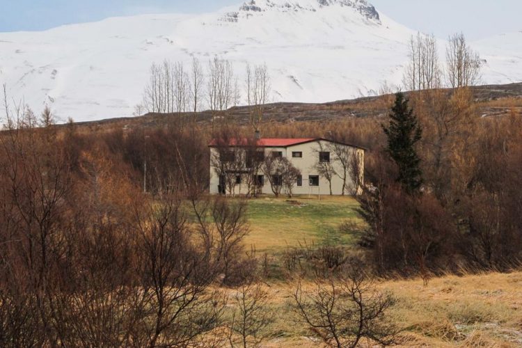 Mjóanes accommodation